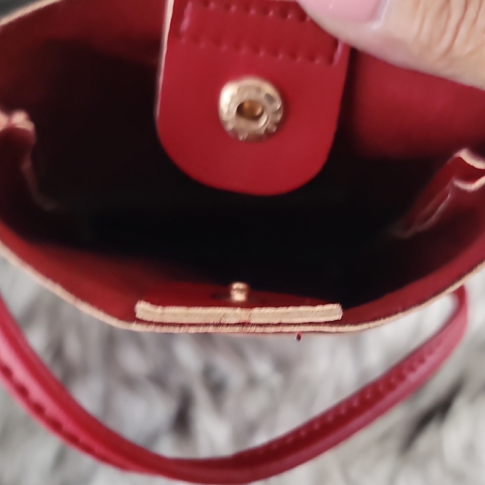Old Navy Red Crossbody Cellphone  Bag - Picture 3 of 6